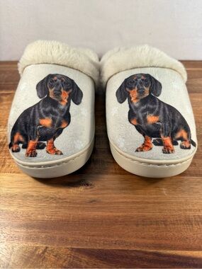 Snuggs Dachshund Slippers, Cream with Black and Tan Dachshunds Size S/M (6-8)